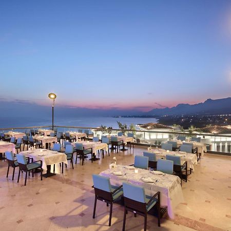 Merit Crystal Cove Hotel Casino & Spa Karavas  Dış mekan fotoğraf