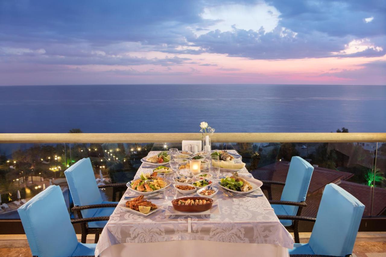 Merit Crystal Cove Hotel Casino & Spa Karavas  Dış mekan fotoğraf
